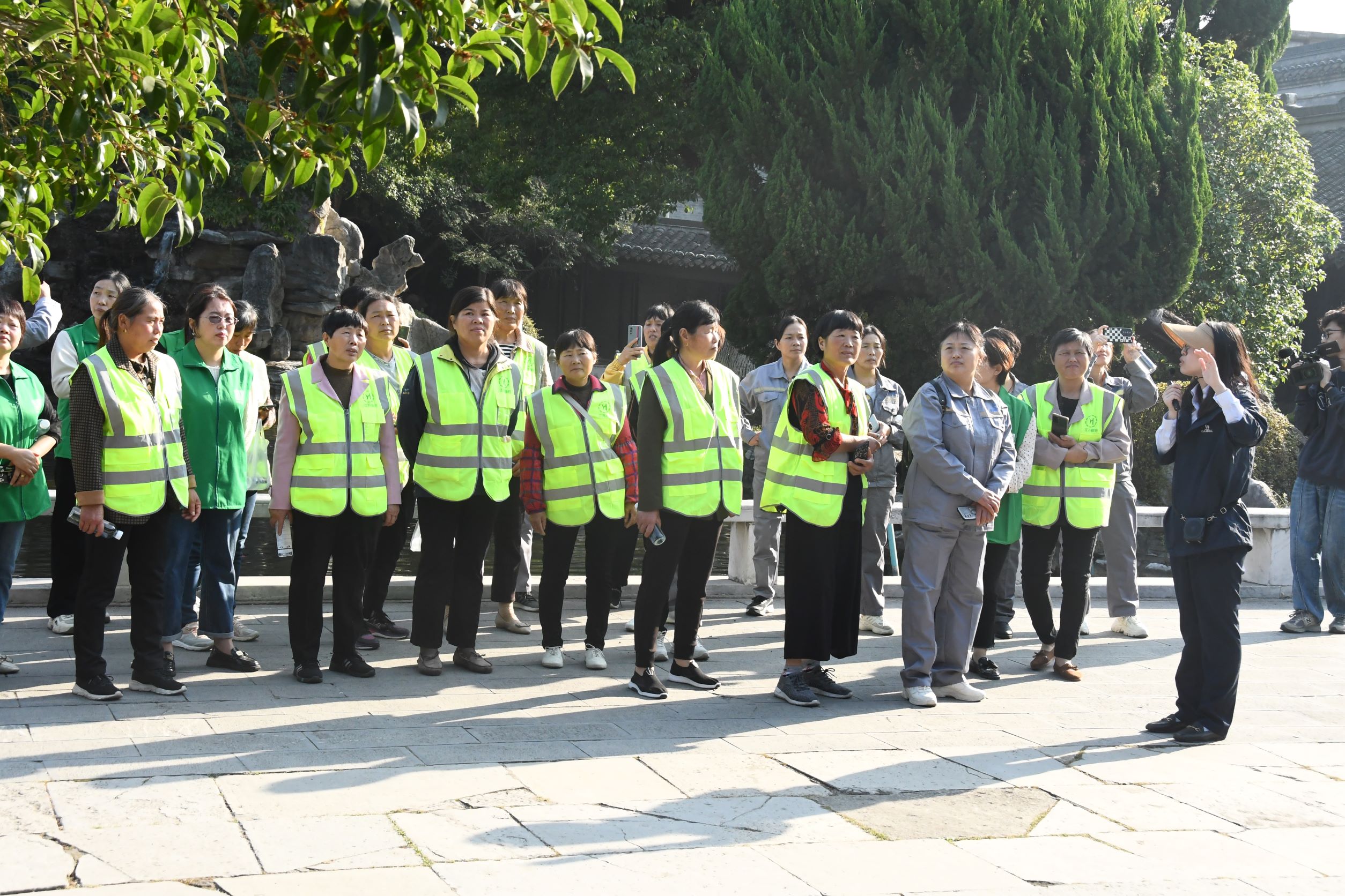 參觀4A級(jí)旅游景區(qū)雕花樓